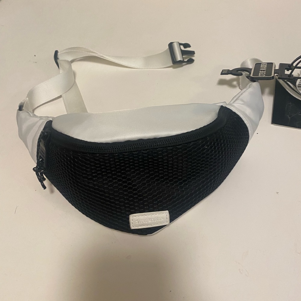 Steve Madden cross bag